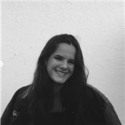 Estudiante de Comunicación empresarial ofrece clases particulares de todas las materias de letras y ciencias sociales. Con experiencia dando clases particulares y matrícula de honor en Bachillerato. 
Soy una chica responsable y puntual con facilidad por